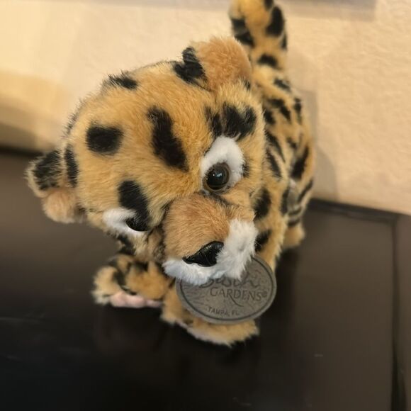Busch Gardens Leopard Cheetah Cub 7" Plush Stuffed Animal Toy - Picture 2 of 5